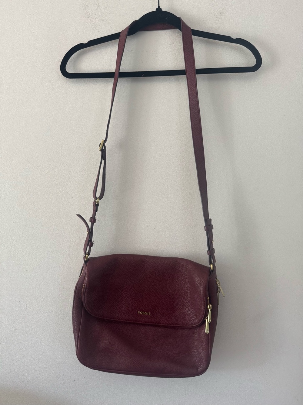 Fossil Women's Burgundy Leather Crossbody Bag